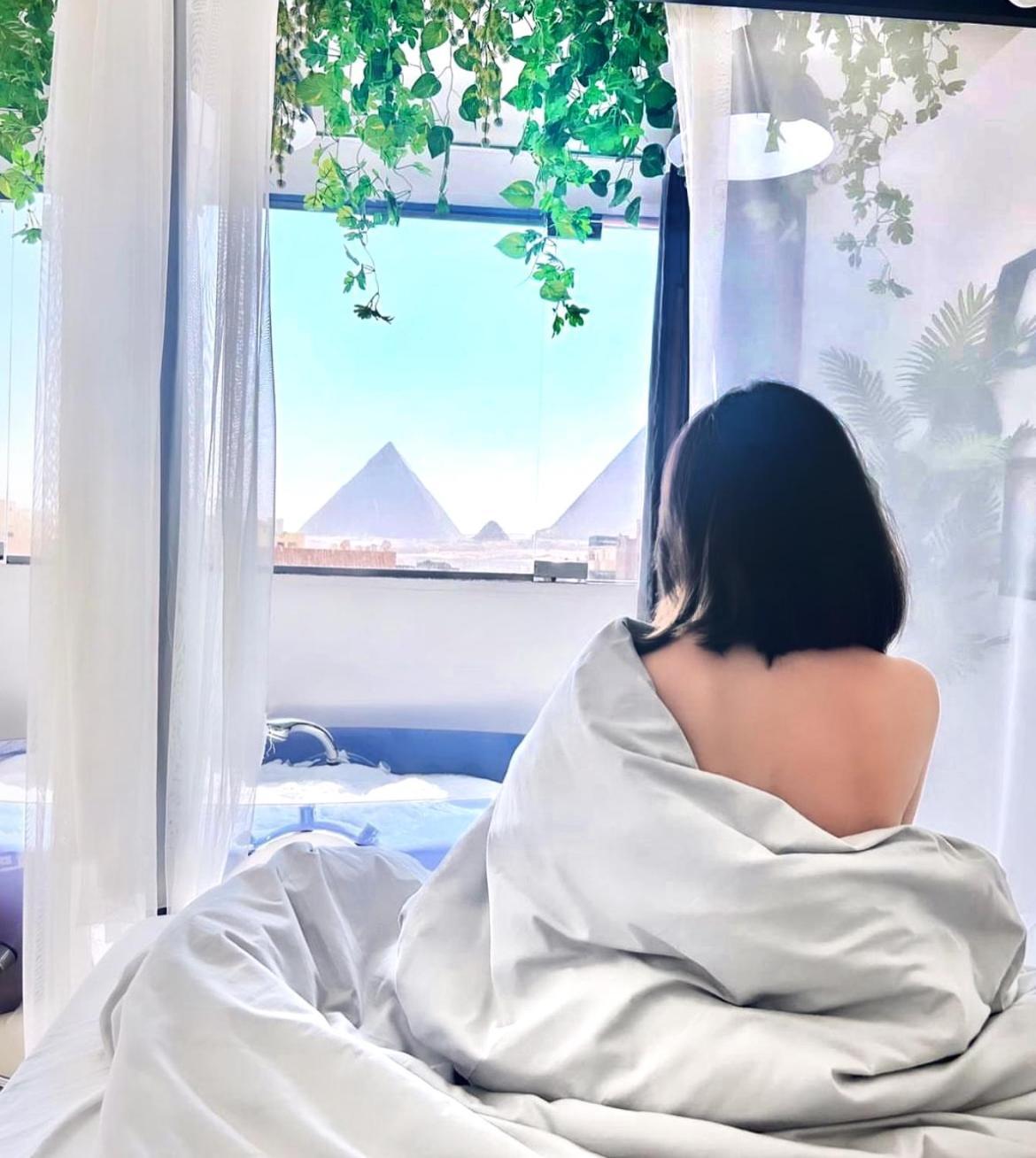 Jacuzzi Pyramids View Apartment Kairo